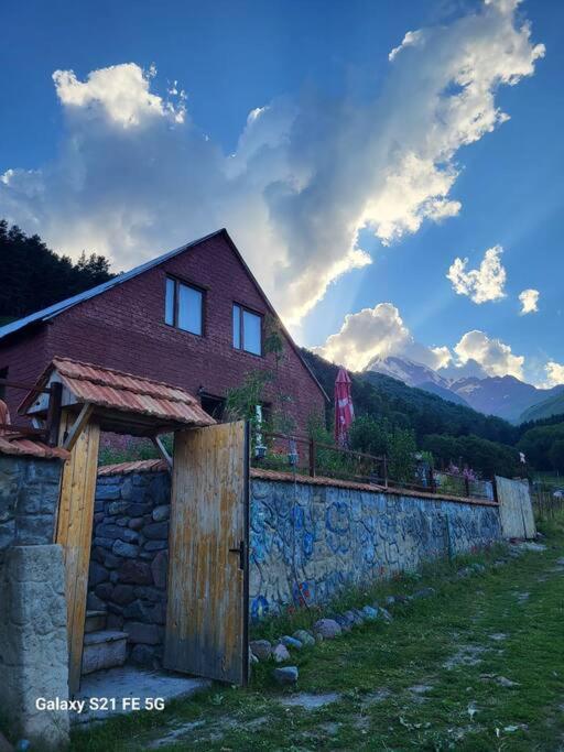 Peak House Villa Kasbegi Buitenkant foto